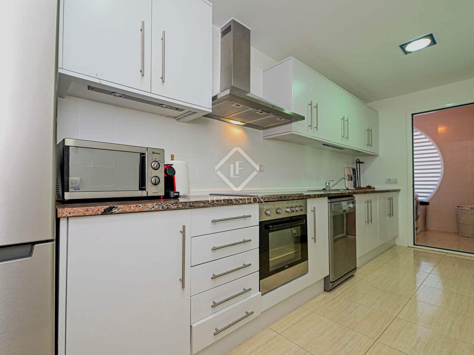 3 sypialnia Apartament na sprzedaż w Platja d'Aro z basenem garażem - 575 000 € (Ref: 8723412)