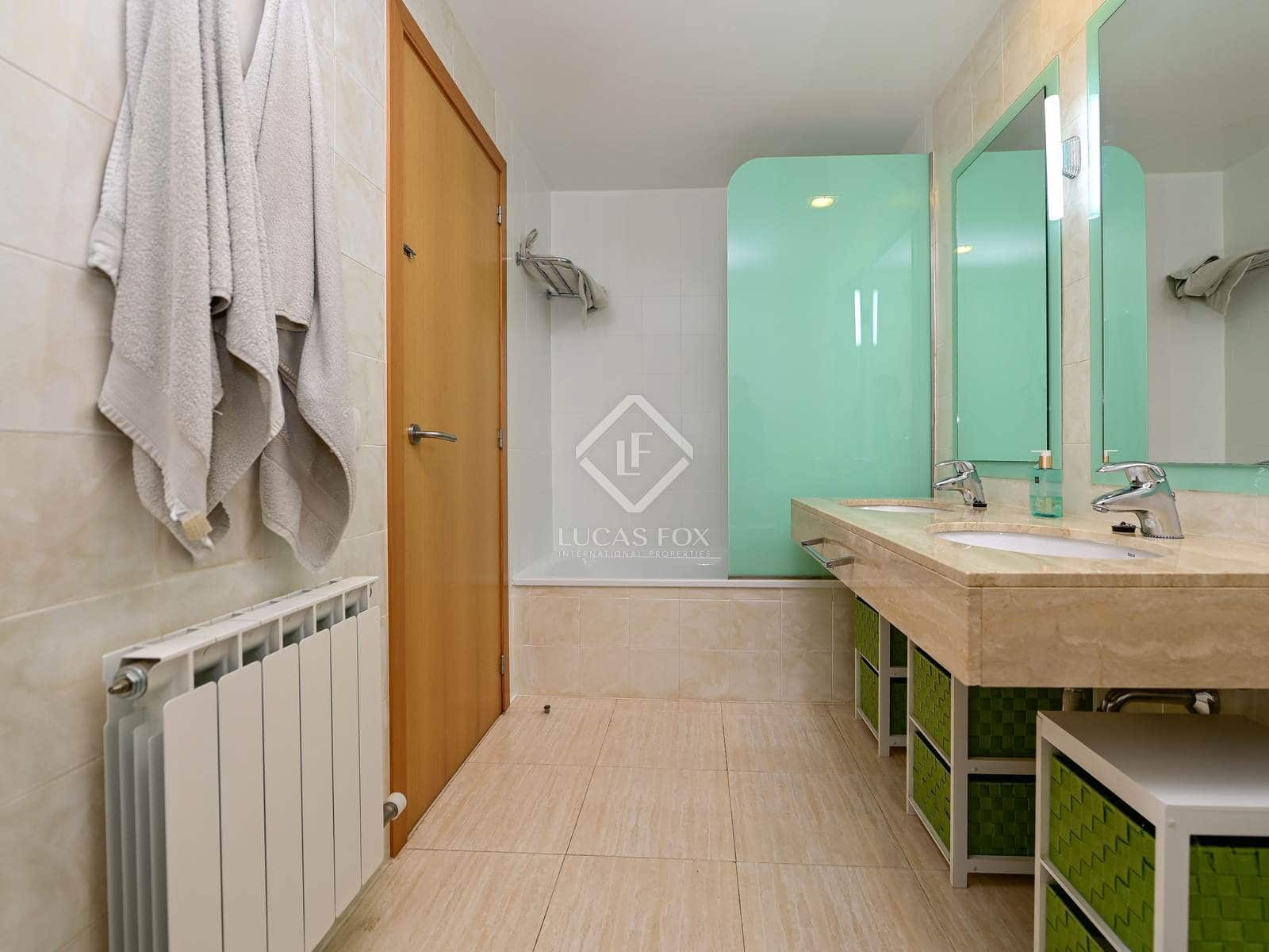 3 sypialnia Apartament na sprzedaż w Platja d'Aro z basenem garażem - 575 000 € (Ref: 8723412)