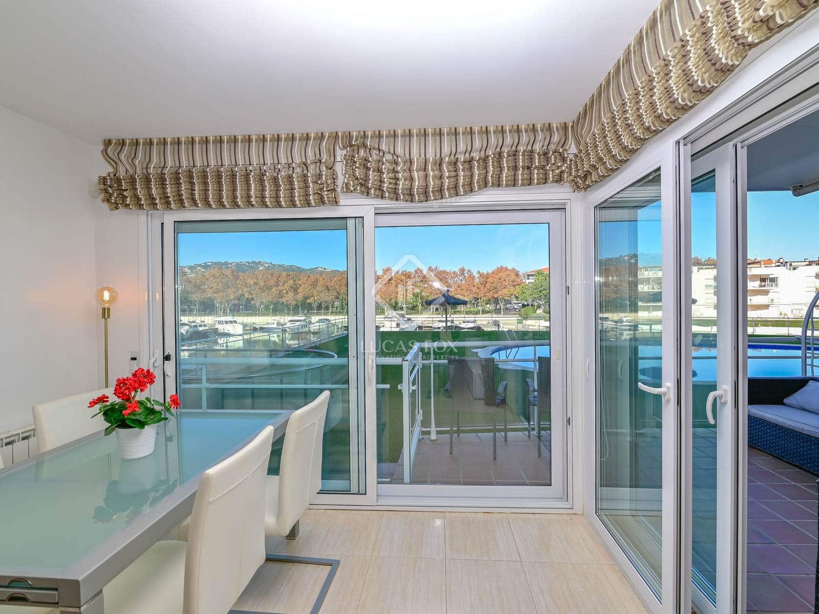 3 sypialnia Apartament na sprzedaż w Platja d'Aro z basenem garażem - 575 000 € (Ref: 8723412)