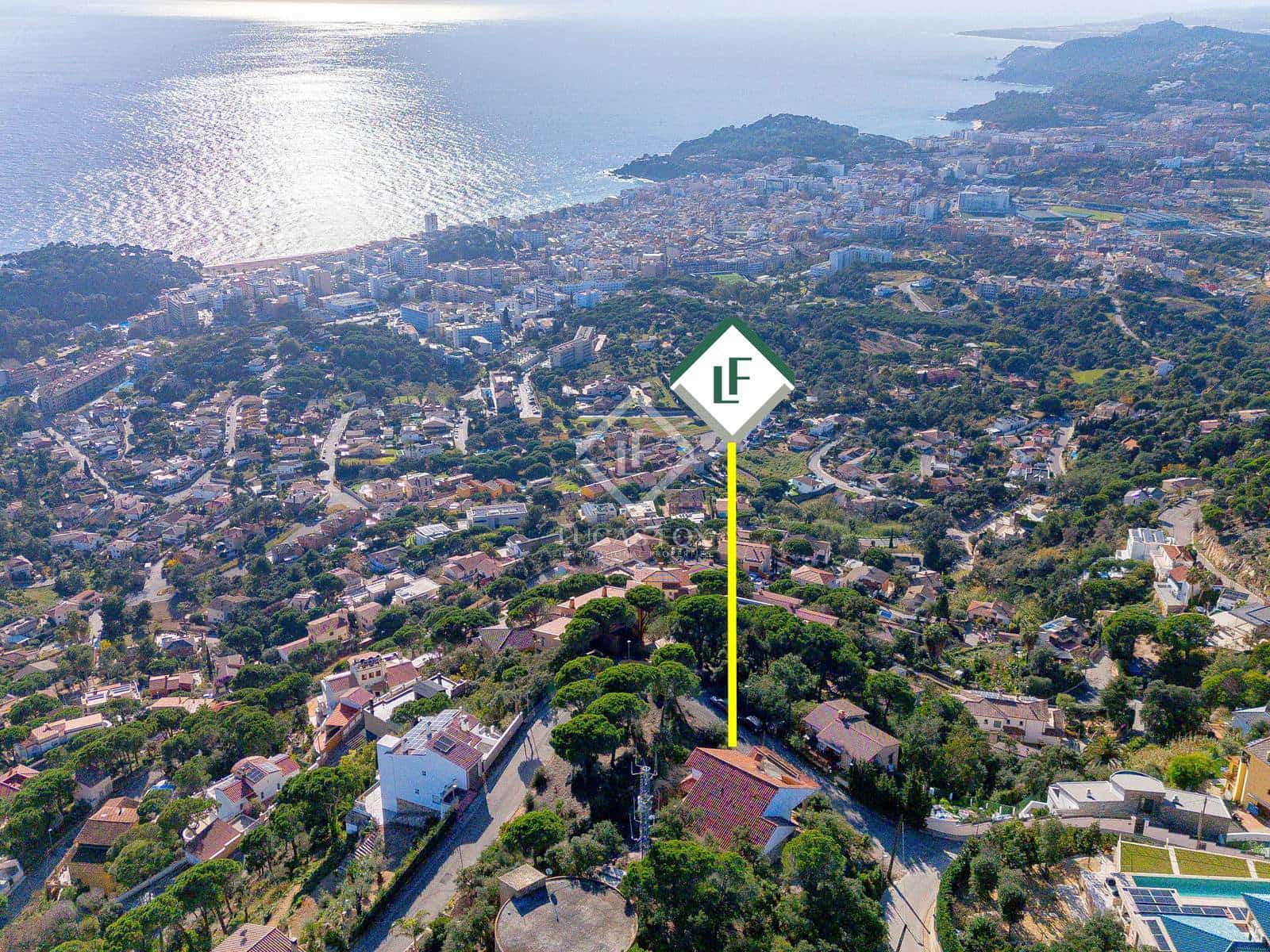 5 soveværelse Villa til salg i Lloret de Mar med swimmingpool garage - € 800.000 (Ref: 8726684)