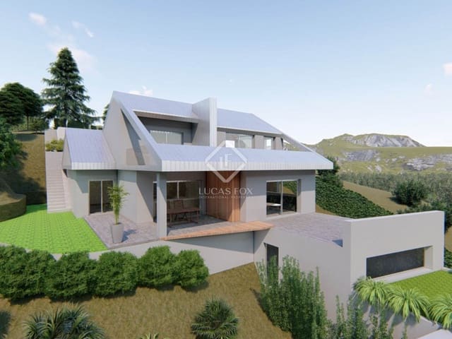 5 makuuhuone Huvila myytävänä paikassa Lloret de Mar mukana uima-altaan 
autotalli - 800 000 € (Ref: 8726684)