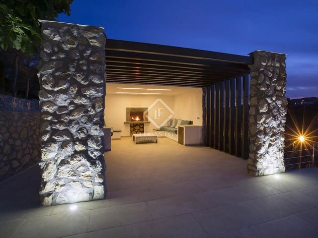 9 bedroom Finca/Country House for sale in Canyelles with pool garage - € 2,750,000 (Ref: 8734685)