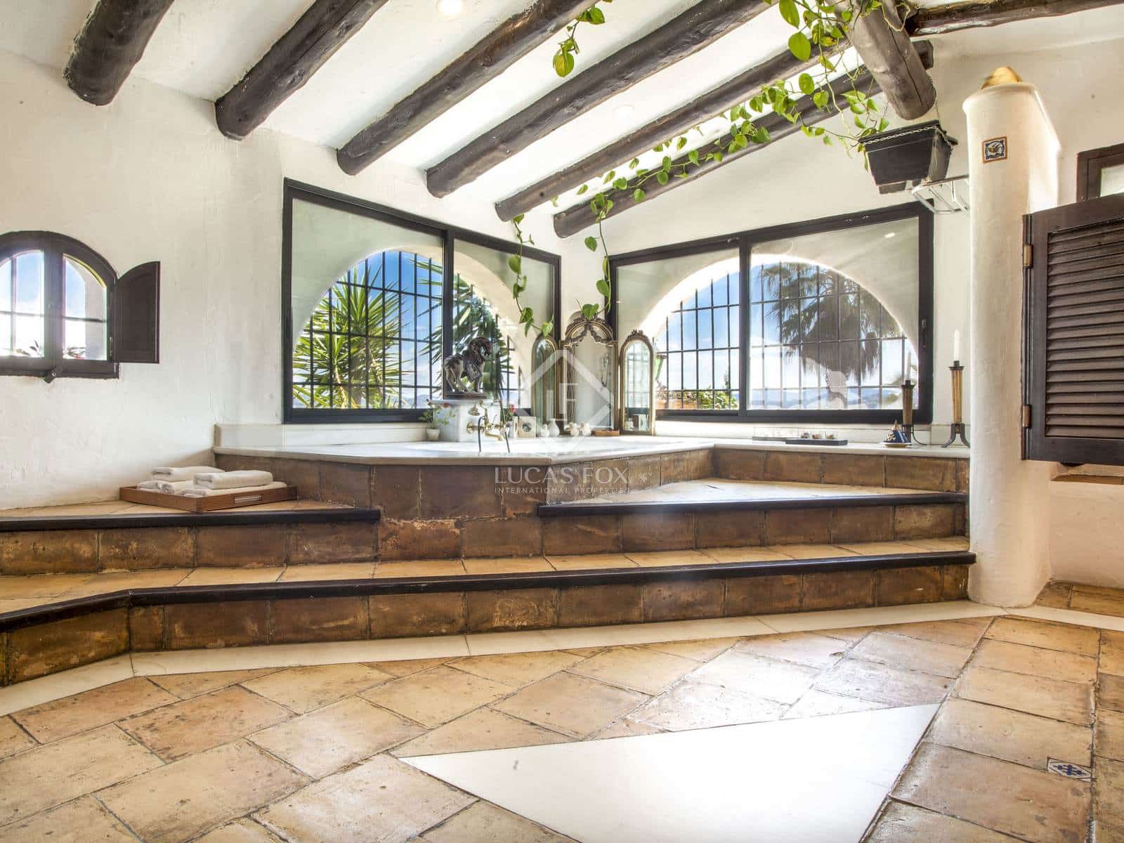 9 soverom Finca/Herregård til salgs i Canyelles med svømmebasseng garasje - € 2 750 000 (Ref: 8734685)