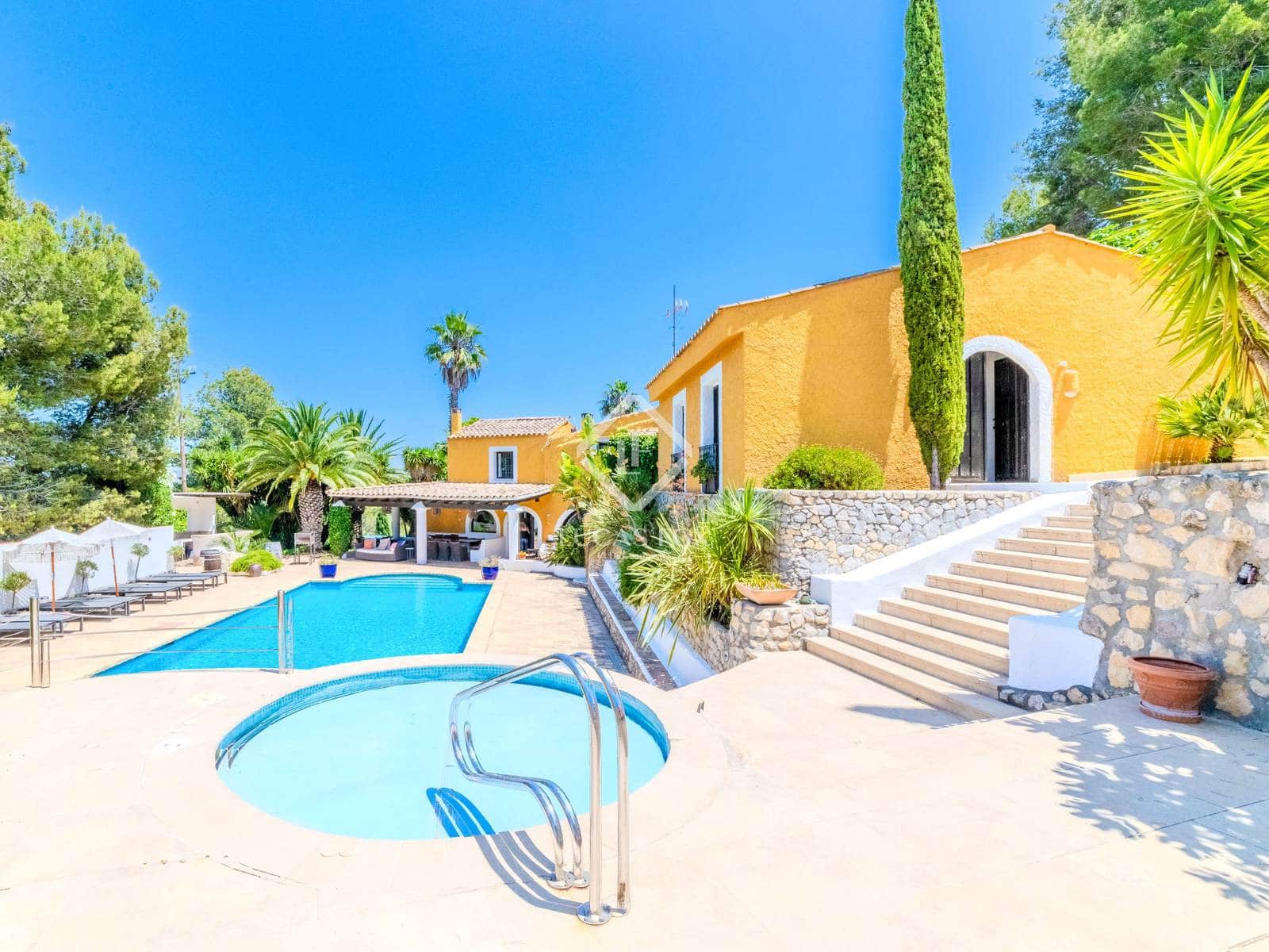 9 soverom Finca/Herregård til salgs i Canyelles med svømmebasseng garasje - € 2 750 000 (Ref: 8734685)