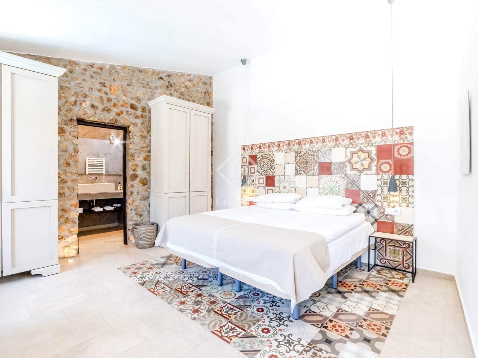 9 soverom Finca/Herregård til salgs i Canyelles med svømmebasseng garasje - € 2 750 000 (Ref: 8734685)