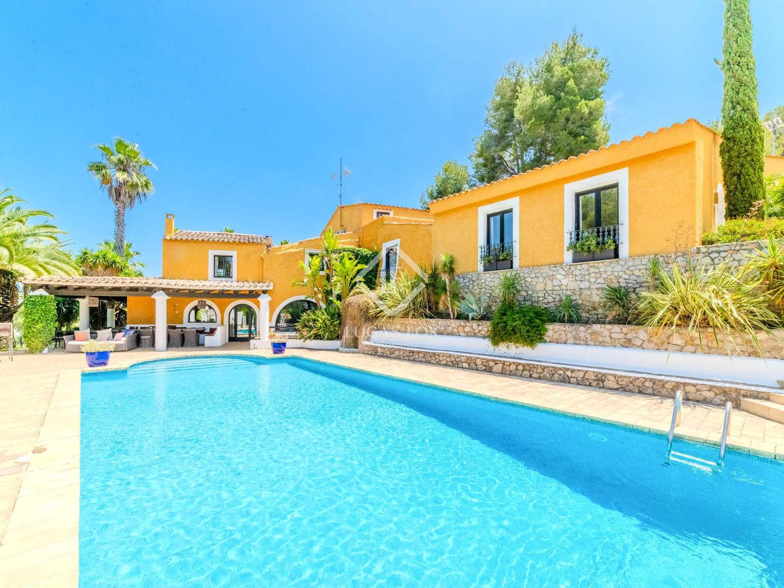 9 soverom Finca/Herregård til salgs i Canyelles med svømmebasseng garasje - € 2 750 000 (Ref: 8734685)