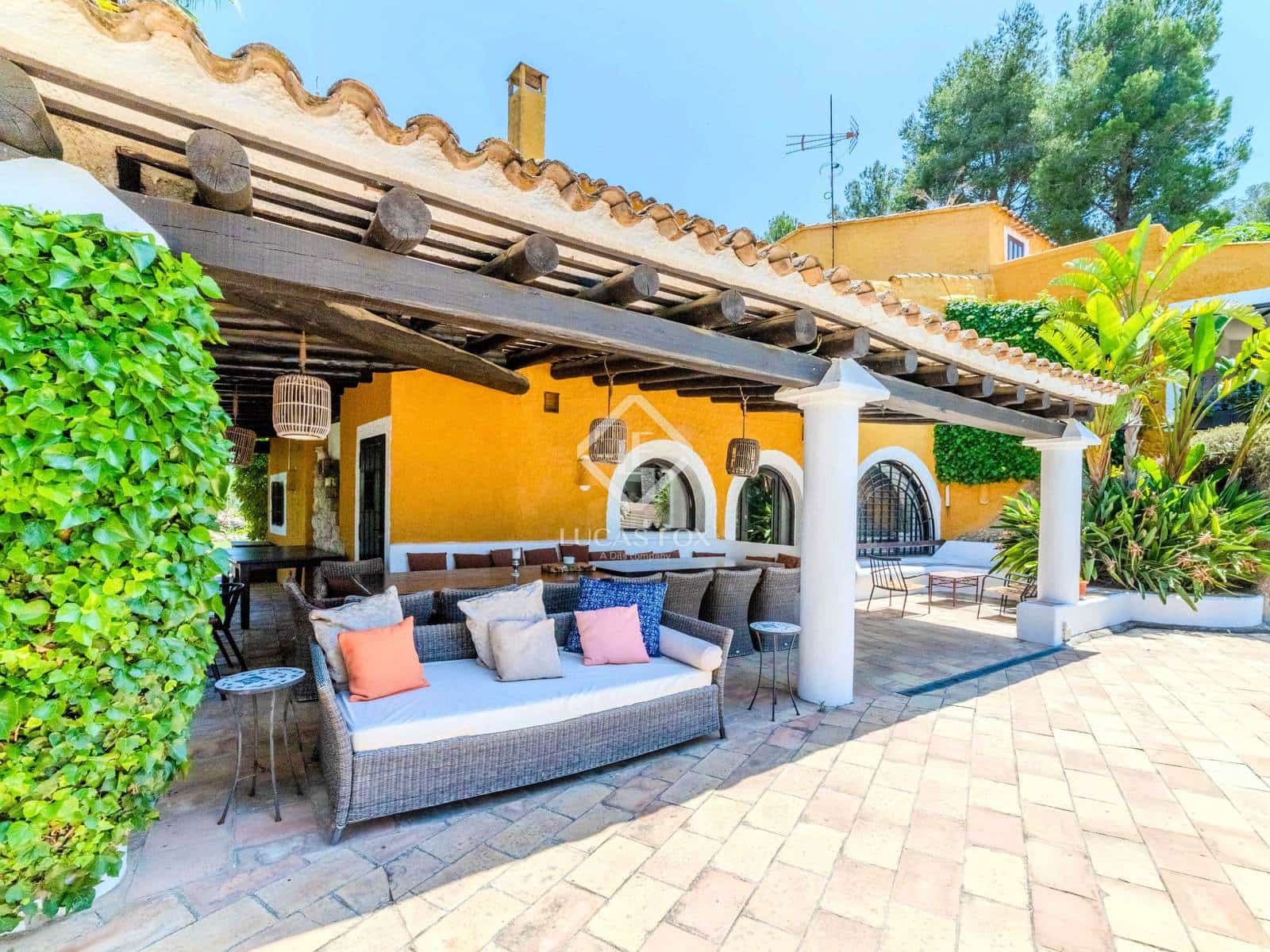 9 soverom Finca/Herregård til salgs i Canyelles med svømmebasseng garasje - € 2 750 000 (Ref: 8734685)