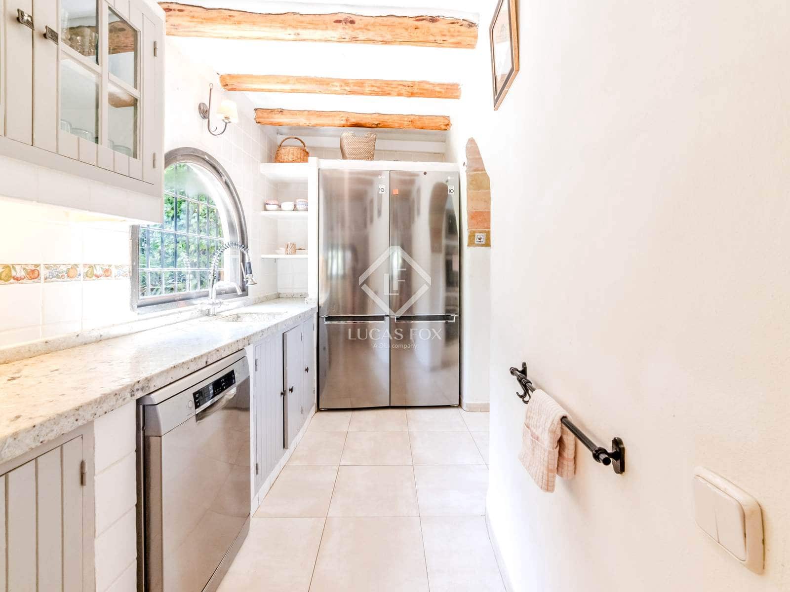 9 soverom Finca/Herregård til salgs i Canyelles med svømmebasseng garasje - € 2 750 000 (Ref: 8734685)