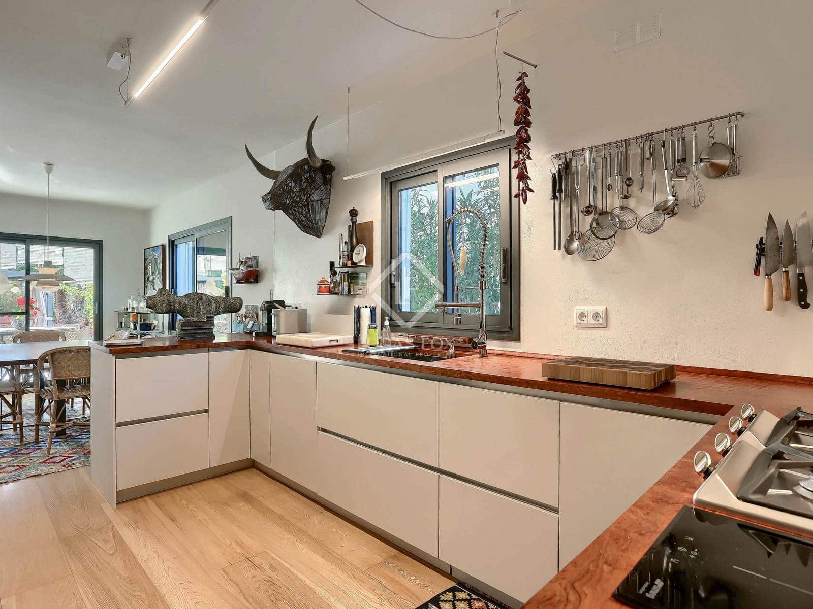 6 soveværelse Villa til salg i Portocolom med garage - € 2.600.000 (Ref: 8734844)