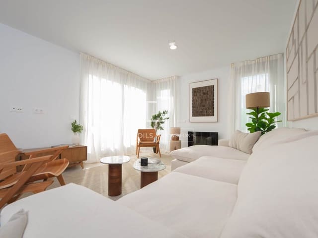 Ático de 2 habitaciones en Ibiza / Eivissa ciudad en venta con piscina garaje - 761.400 € (Ref: 8736559)