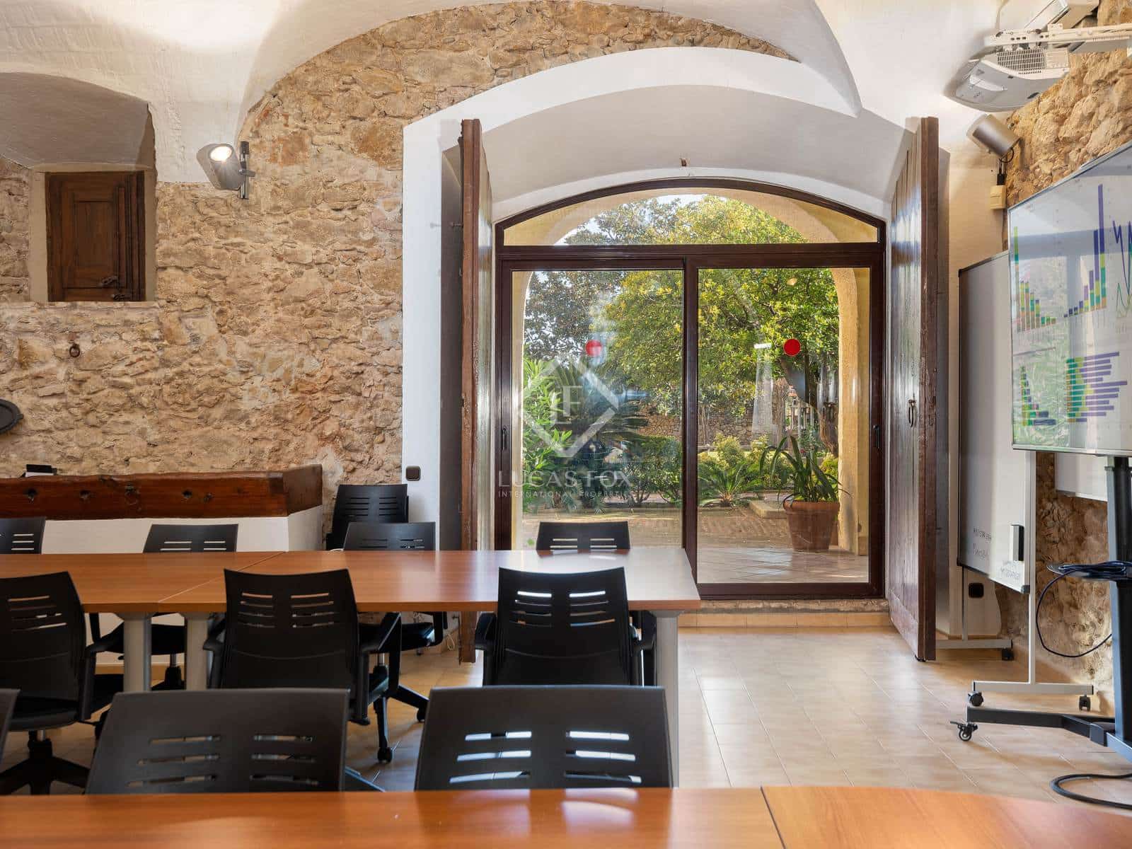 10 soveværelse Finca/Landehus til salg i Borrassa med swimmingpool - € 3.000.000 (Ref: 8738637)