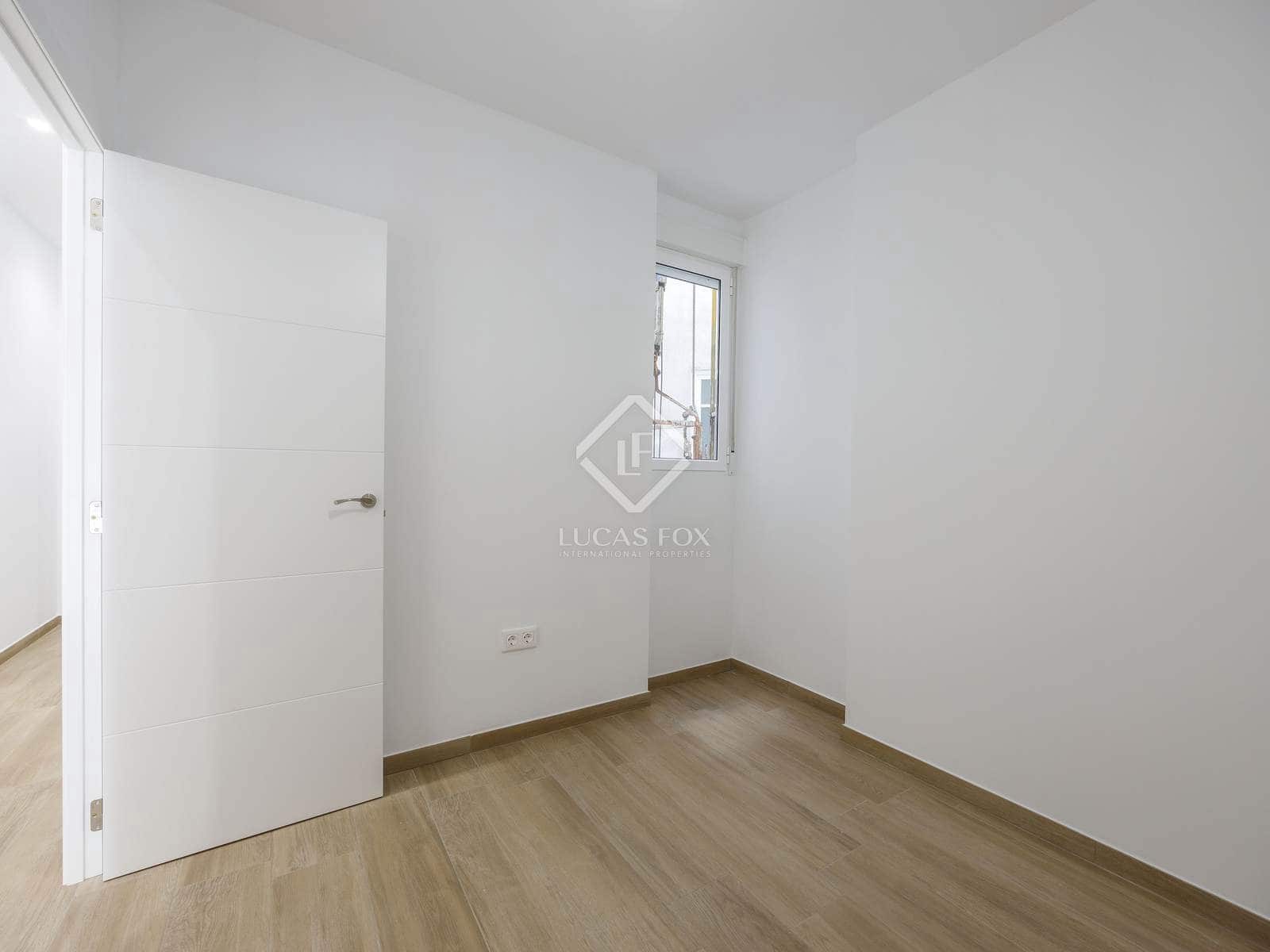 2 bedroom Apartment for rent in Valencia city - € 1,400 (Ref: 8742230)
