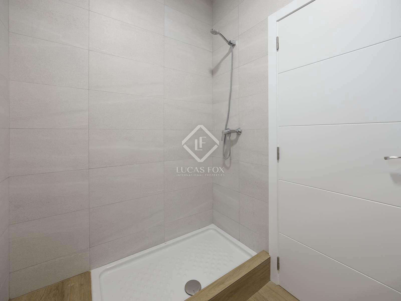 2 bedroom Apartment for rent in Valencia city - € 1,400 (Ref: 8742230)