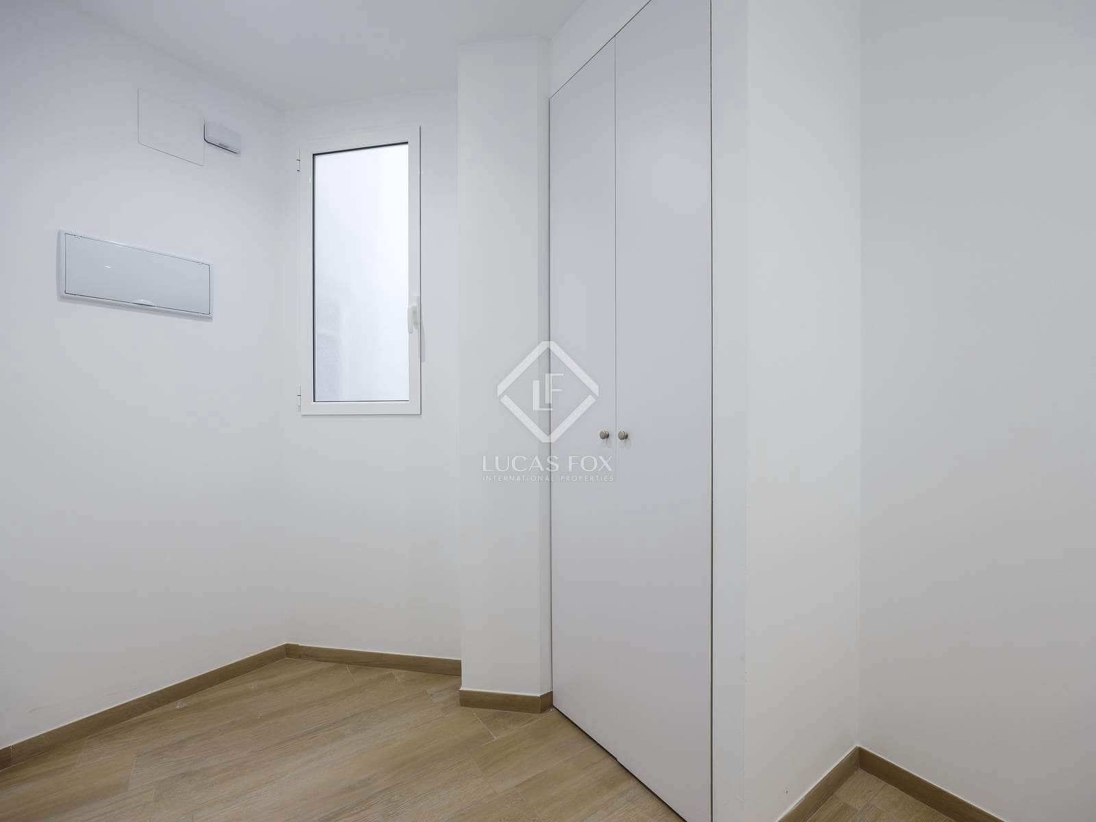 2 bedroom Apartment for rent in Valencia city - € 1,400 (Ref: 8742230)
