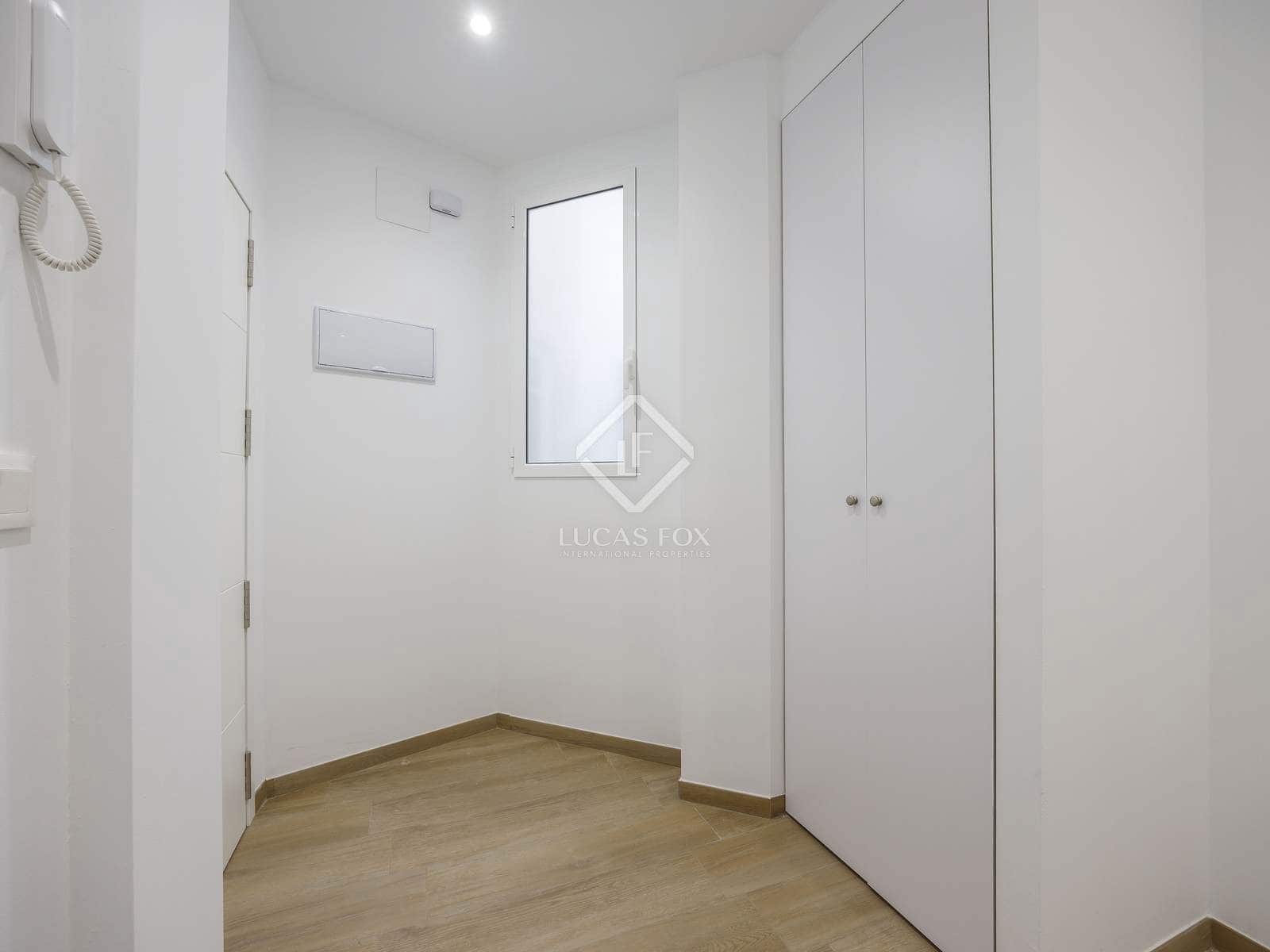 2 bedroom Apartment for rent in Valencia city - € 1,400 (Ref: 8742230)