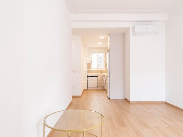 2 soveværelse Lejlighed til leje i Valencia by - € 1.400 (Ref: 8742230)