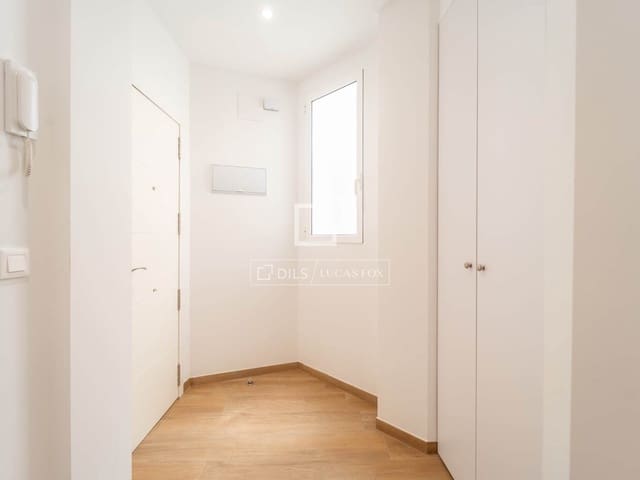 2 soveværelse Lejlighed til leje i Valencia by - € 1.400 (Ref: 8742230)