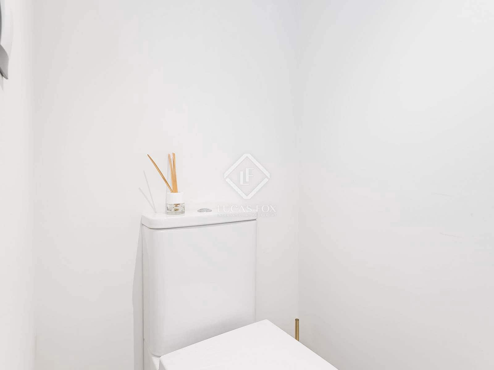 3 slaapkamer Appartement te koop in Alicante stad met zwembad garage - € 875.000 (Ref: 8742471)