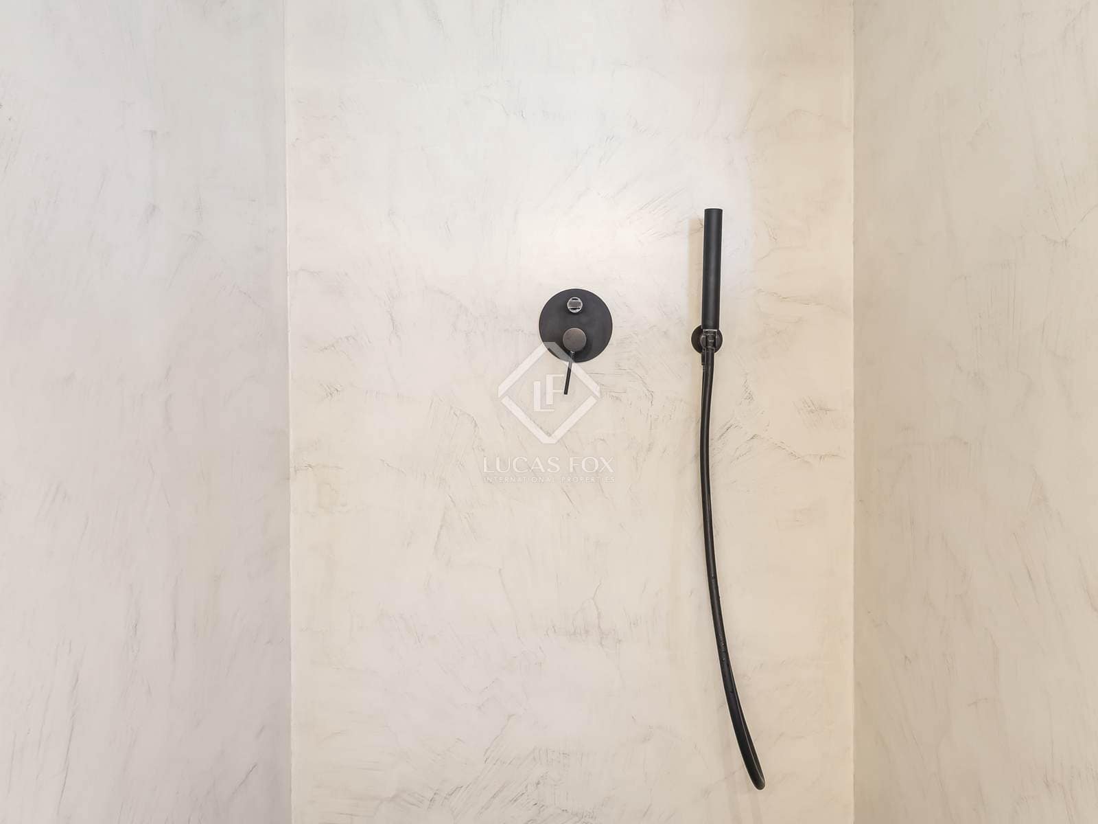 3 slaapkamer Appartement te koop in Alicante stad met zwembad garage - € 875.000 (Ref: 8742471)