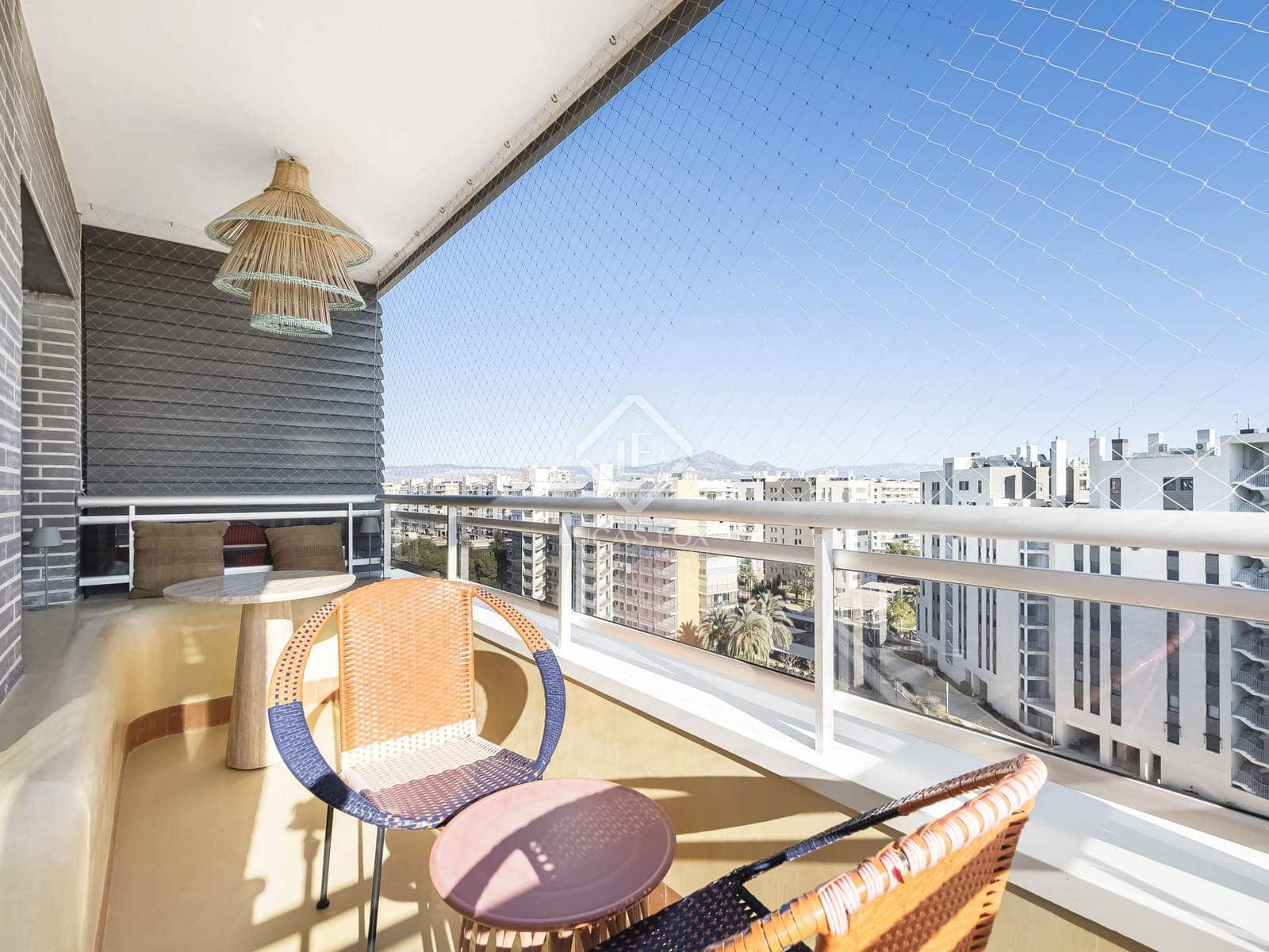 3 slaapkamer Appartement te koop in Alicante stad met zwembad garage - € 875.000 (Ref: 8742471)