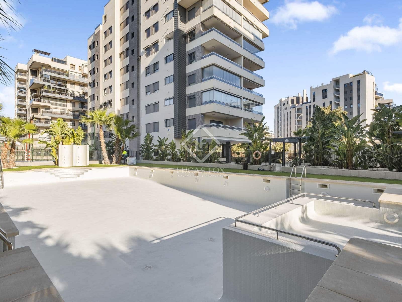 3 slaapkamer Appartement te koop in Alicante stad met zwembad garage - € 875.000 (Ref: 8742471)