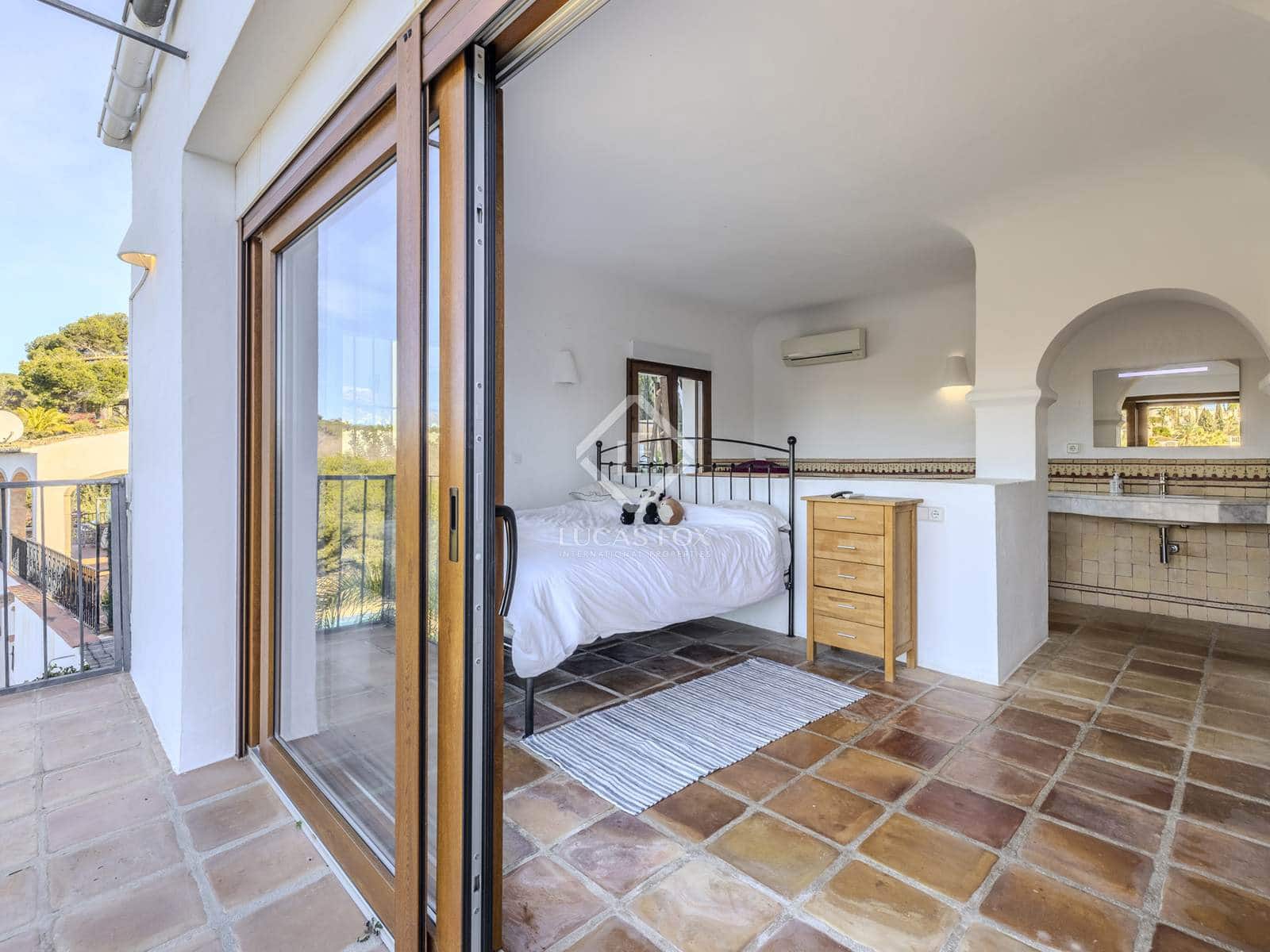 3 slaapkamer Villa te koop in Javea / Xabia met zwembad garage - € 2.600.000 (Ref: 8744614)