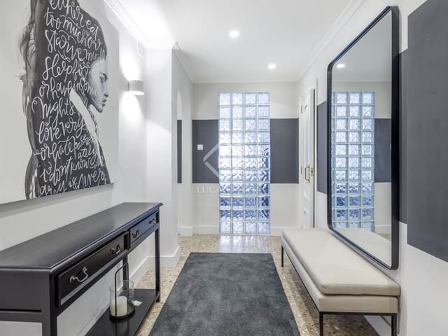 4 makuuhuone Huoneisto vuokrattavana paikassa Valencia kaupunki - 2 400 € (Ref: 8744617)