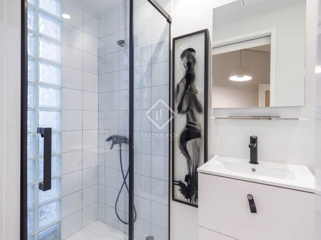 4 makuuhuone Huoneisto vuokrattavana paikassa Valencia kaupunki - 2 400 € (Ref: 8744617)