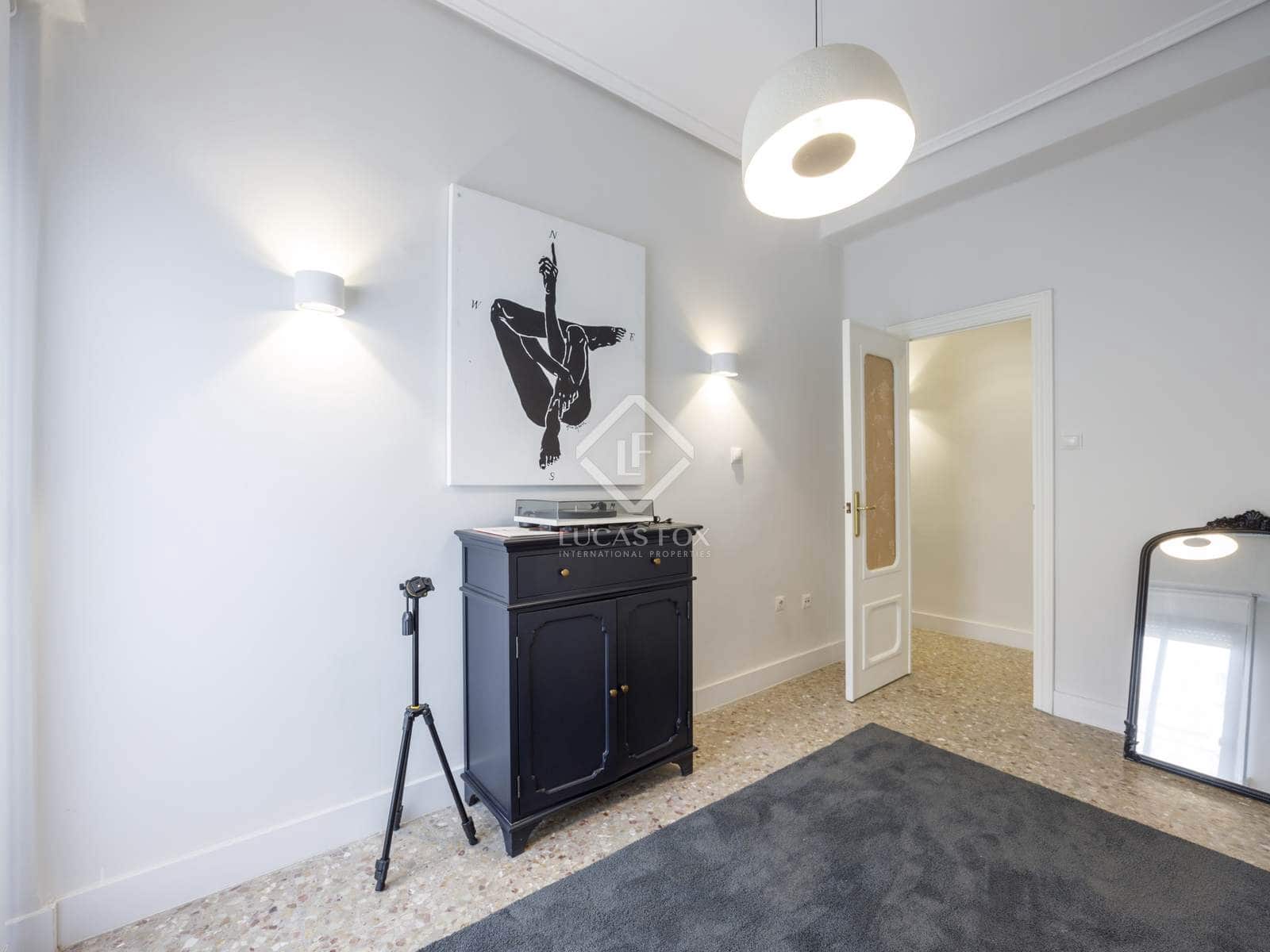 4 sypialnia Apartament do wynajęcia w Miasto Walencja - 2 400 € (Ref: 8744617)