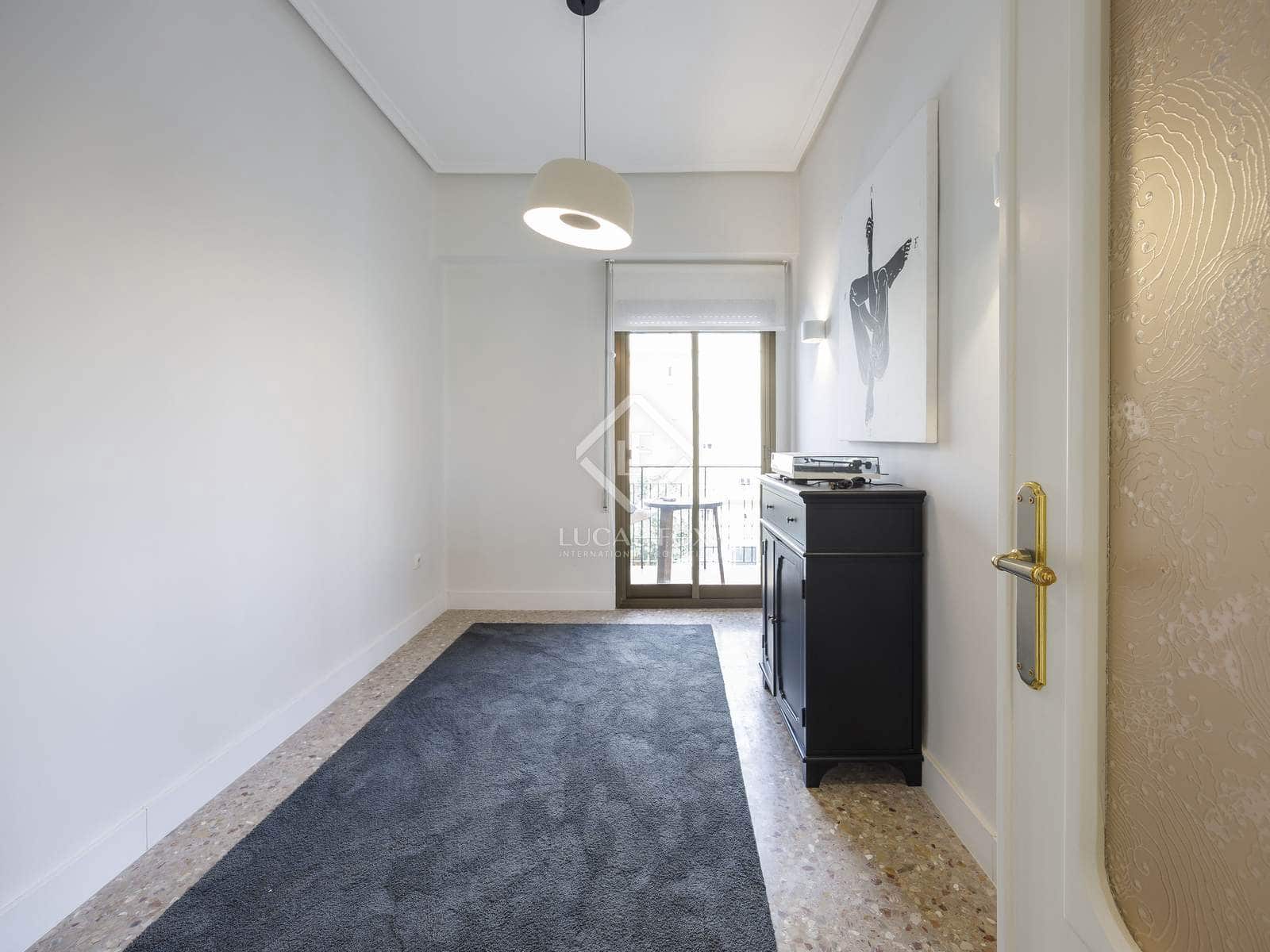4 sypialnia Apartament do wynajęcia w Miasto Walencja - 2 400 € (Ref: 8744617)