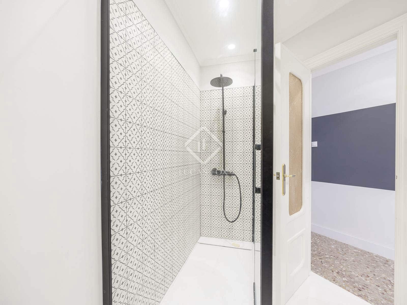 4 sypialnia Apartament do wynajęcia w Miasto Walencja - 2 400 € (Ref: 8744617)