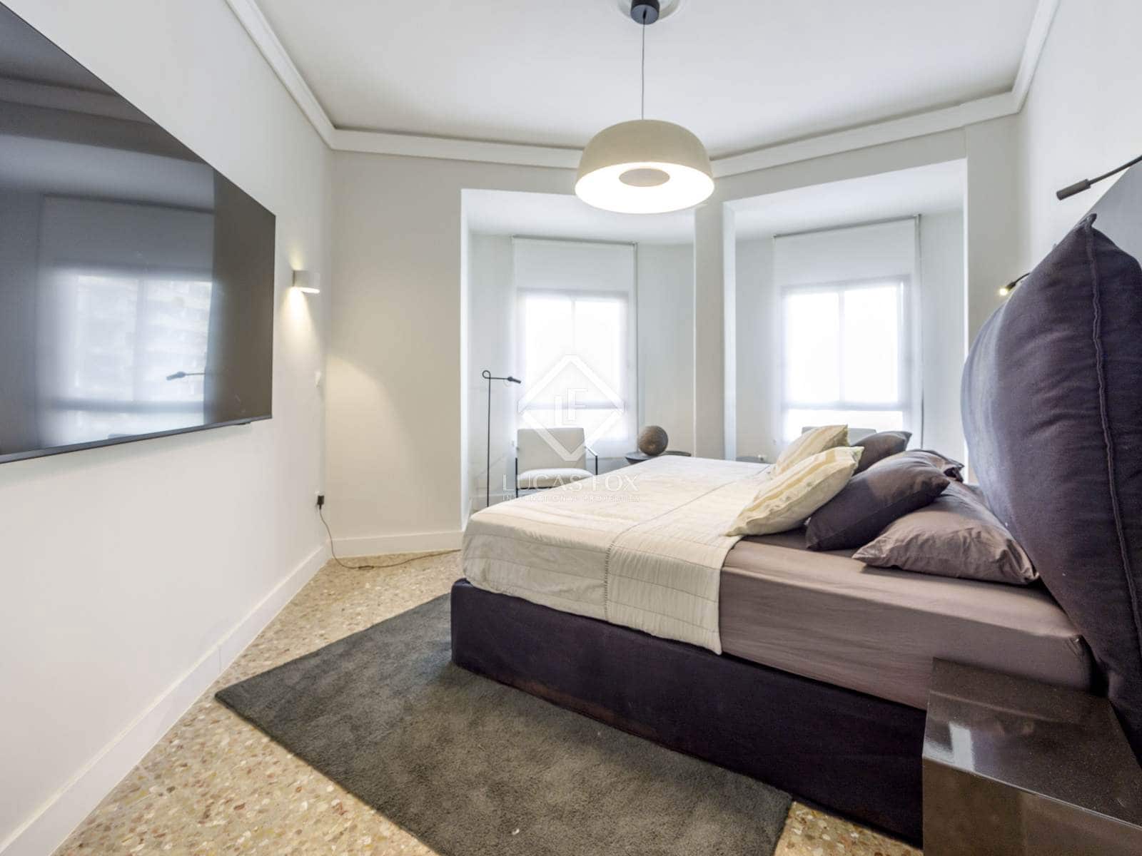 4 sypialnia Apartament do wynajęcia w Miasto Walencja - 2 400 € (Ref: 8744617)
