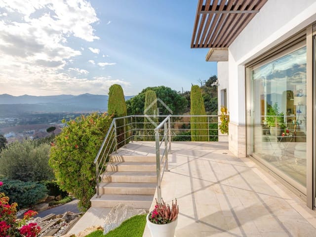 5 slaapkamer Villa te koop in Castell-Platja d'Aro met zwembad garage - € 1.690.000 (Ref: 8745899)