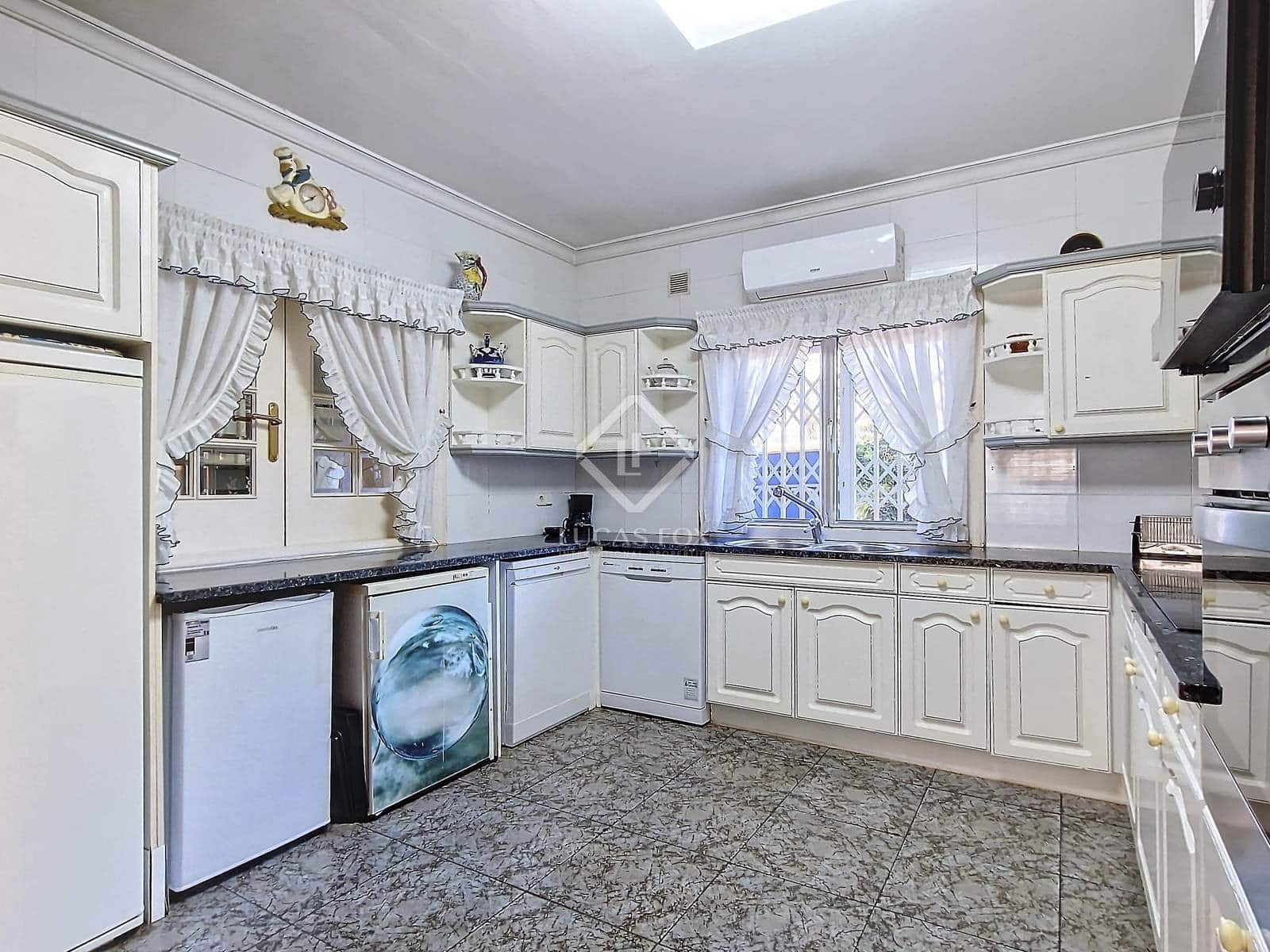 10 makuuhuone Huvila vuokrattavana paikassa Segur de Calafell mukana uima-altaan - 4 000 € (Ref: 8748457)