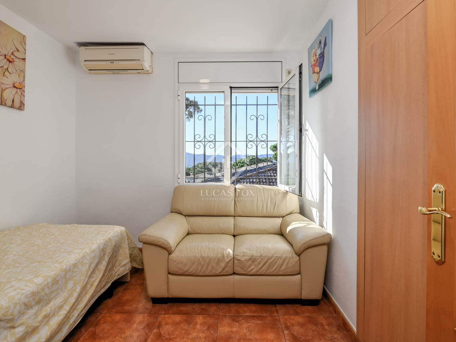 5 soveværelse Villa til salg i Santa Cristina d'Aro med swimmingpool garage - € 590.000 (Ref: 8751321)