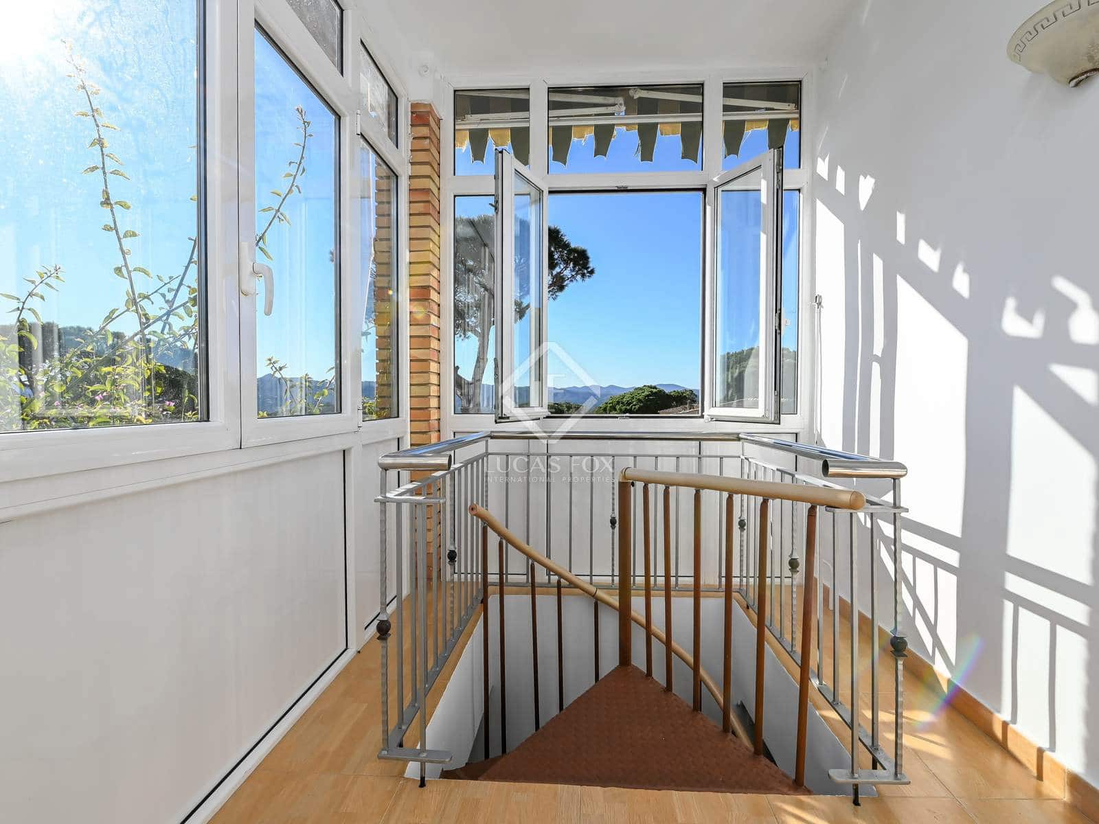 5 soveværelse Villa til salg i Santa Cristina d'Aro med swimmingpool garage - € 590.000 (Ref: 8751321)