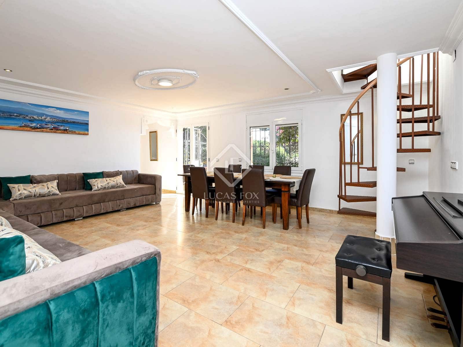 5 soveværelse Villa til salg i Santa Cristina d'Aro med swimmingpool garage - € 590.000 (Ref: 8751321)