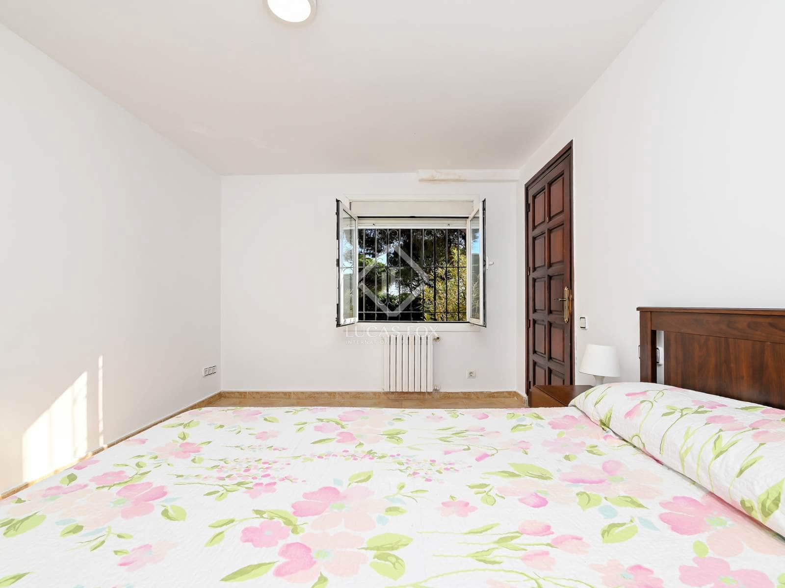 5 soveværelse Villa til salg i Santa Cristina d'Aro med swimmingpool garage - € 590.000 (Ref: 8751321)