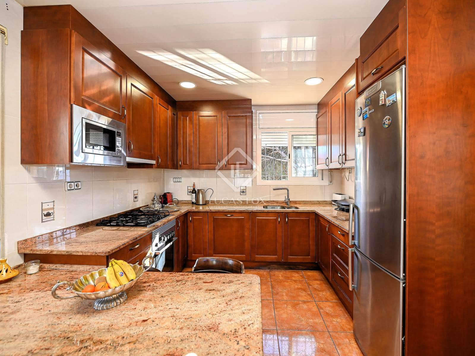 5 soveværelse Villa til salg i Santa Cristina d'Aro med swimmingpool garage - € 590.000 (Ref: 8751321)