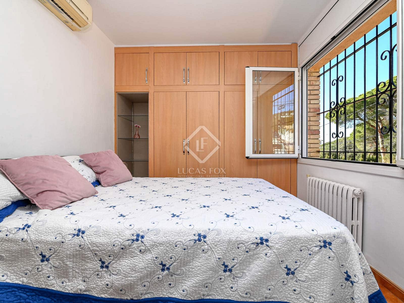 5 soveværelse Villa til salg i Santa Cristina d'Aro med swimmingpool garage - € 590.000 (Ref: 8751321)