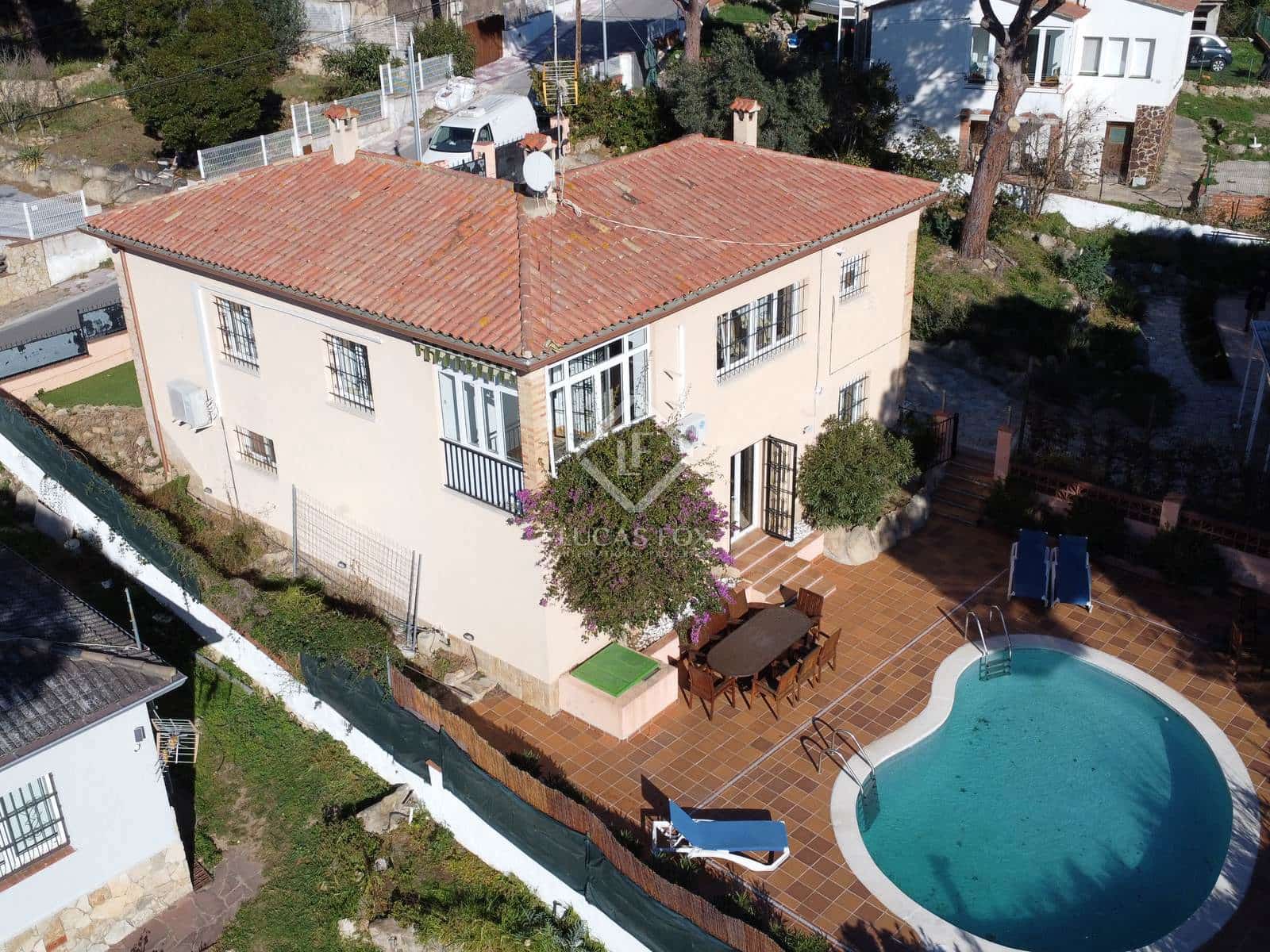 5 soveværelse Villa til salg i Santa Cristina d'Aro med swimmingpool garage - € 590.000 (Ref: 8751321)