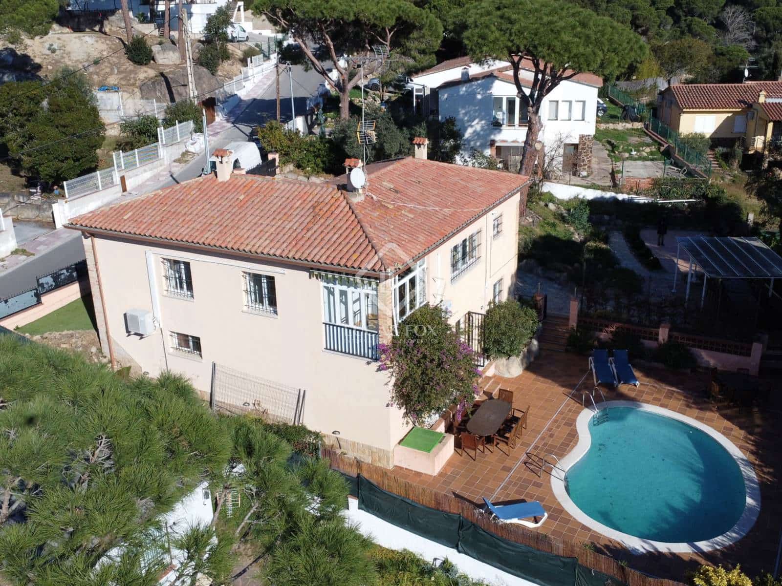 5 soveværelse Villa til salg i Santa Cristina d'Aro med swimmingpool garage - € 590.000 (Ref: 8751321)