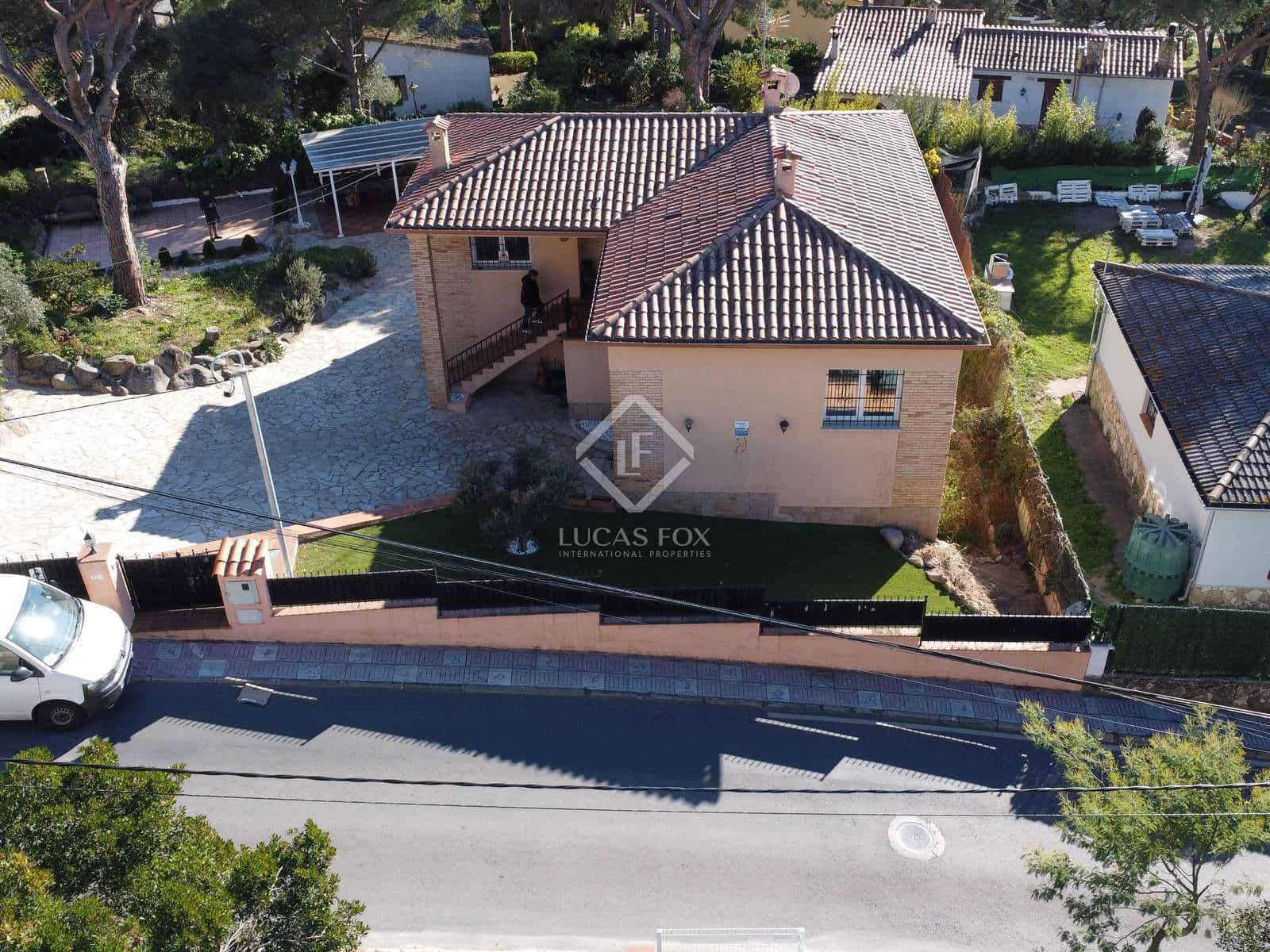 5 soveværelse Villa til salg i Santa Cristina d'Aro med swimmingpool garage - € 590.000 (Ref: 8751321)