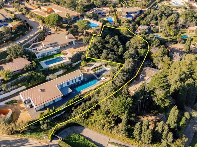 Building Plot for sale in Begur - € 900,000 (Ref: 8751658)