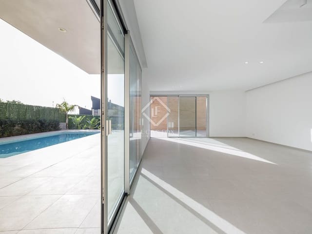 4 camera da letto Villa da affittare in Valencia città con piscina garage - 4.000 € (Rif: 8754546)