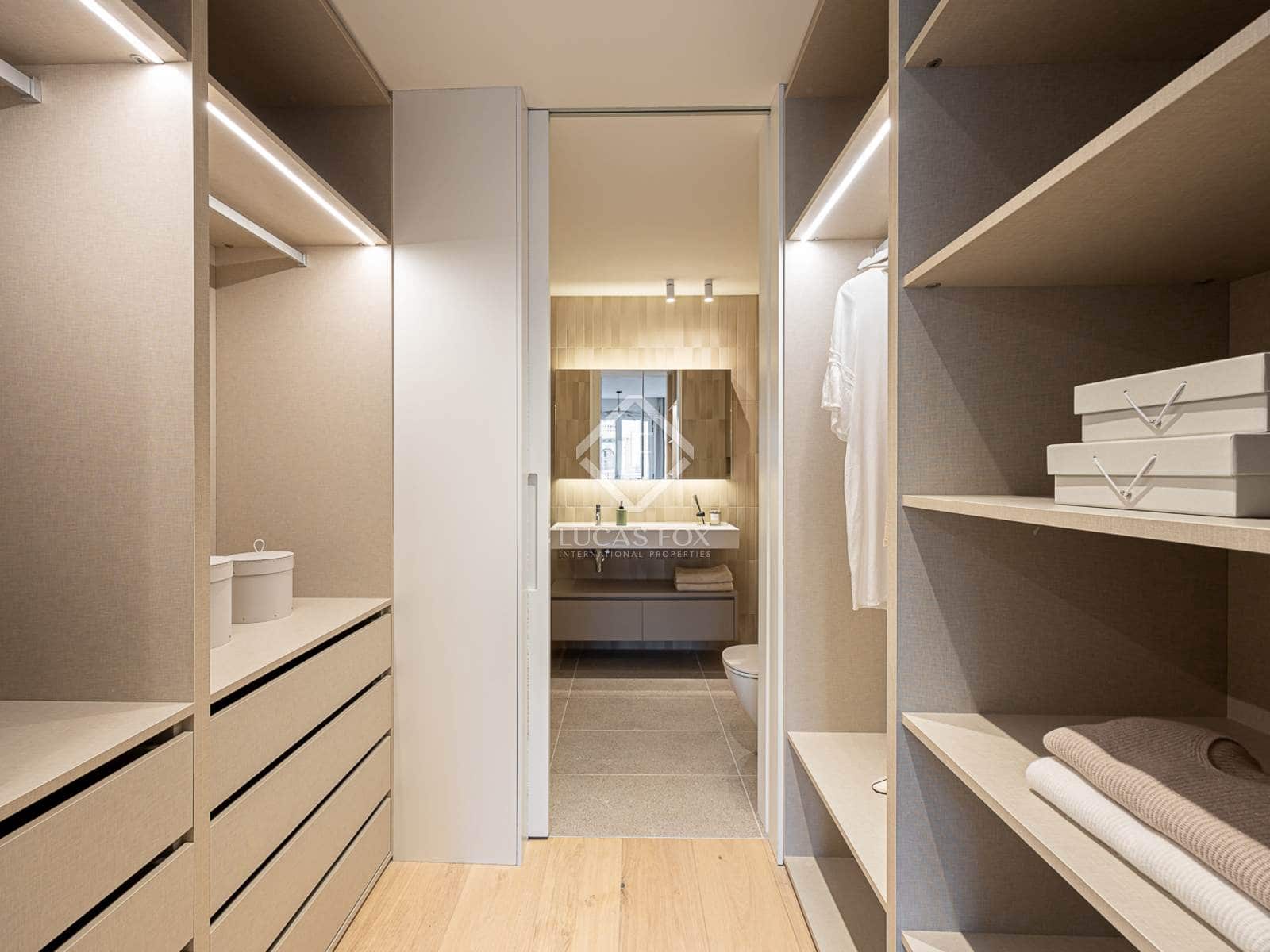 2 slaapkamer Appartement te koop in Barcelona stad - € 1.800.000 (Ref: 8756464)