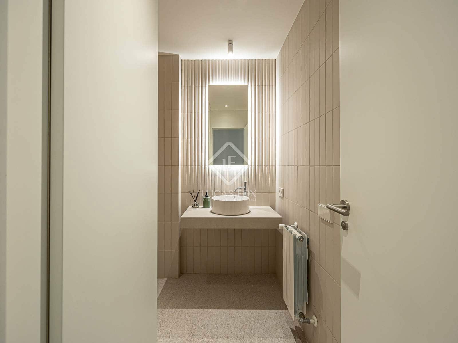 2 slaapkamer Appartement te koop in Barcelona stad - € 1.800.000 (Ref: 8756464)