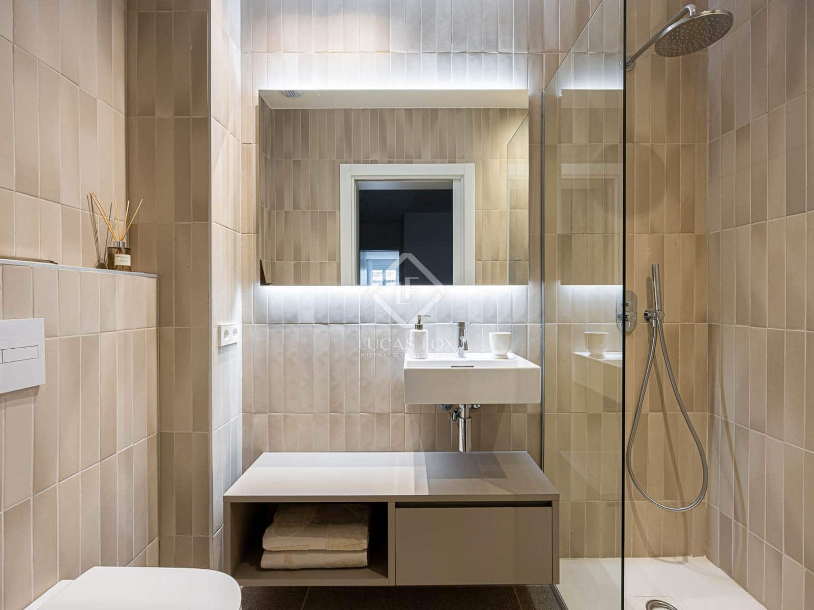 2 slaapkamer Appartement te koop in Barcelona stad - € 1.800.000 (Ref: 8756464)