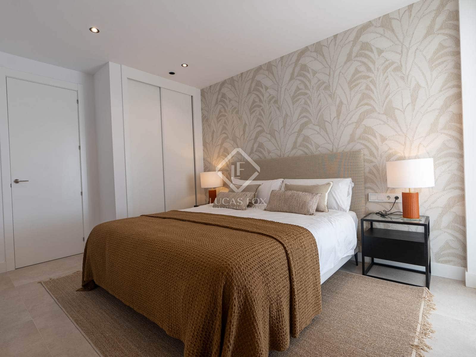 2 slaapkamer Appartement te koop in Estepona - € 851.414 (Ref: 8756864)