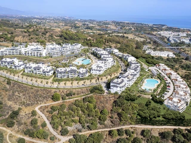 Apartamento de 4 habitaciones en Estepona en venta con piscina garaje - 963.991 € (Ref: 8756865)